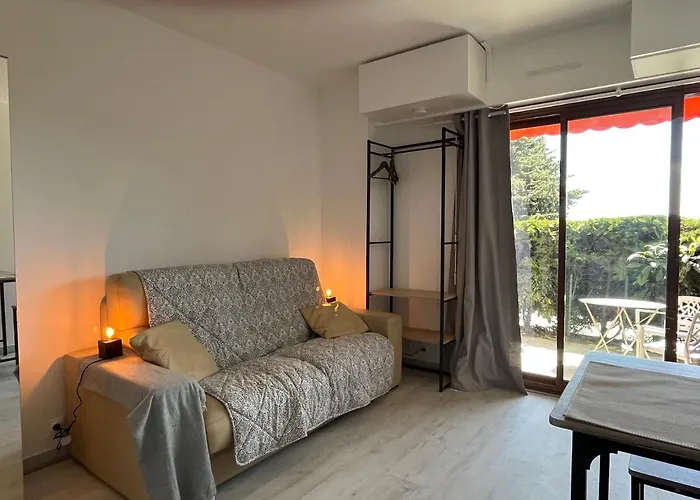 Charmant Studio Avec Terrasse Et Parking A Vence