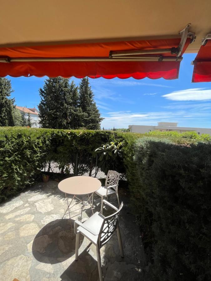 Avec Terrasse Et Parking A